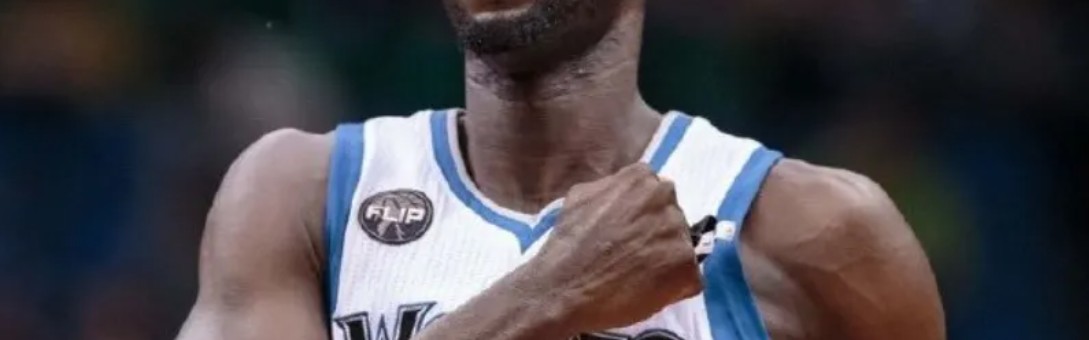 2万球迷起立鼓掌！去客场还受尊敬，这就是一人一城