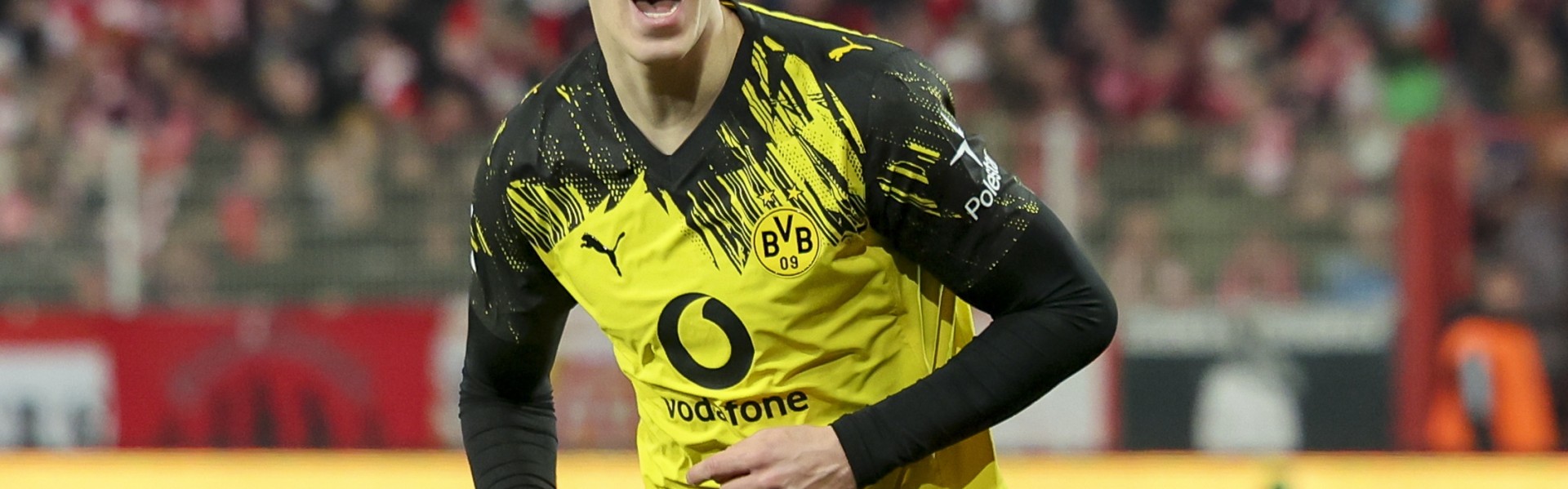 v站体育-图片报：多特高层预计施洛特贝克不会迅速续约，谈判将进一步拖延