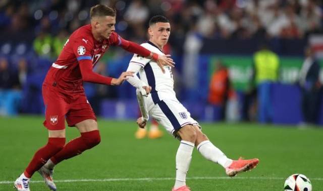 v体育-名宿：英格兰左路无攻势，福登上半场就该被换下