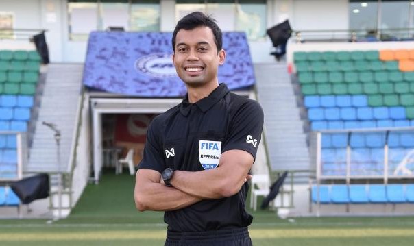 v站体育-六位来华主裁判都是老熟人 国足像国际级裁判取经