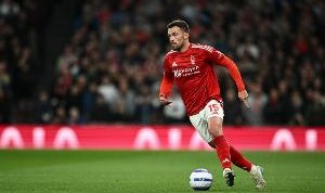 罗马诺：29岁英格兰边卫托福罗将免签加盟夏洛特FC，签约3年