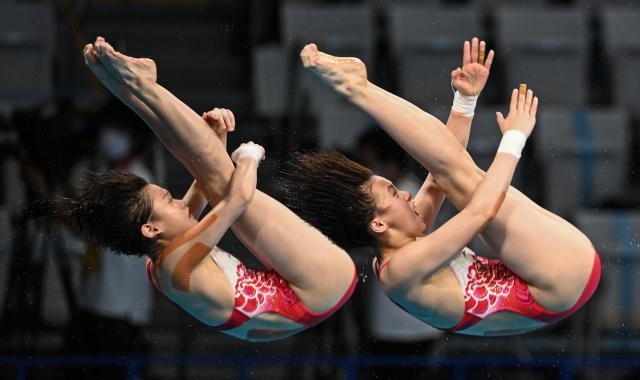 v体育-跳水梦之队夺3金渐入佳境 单人项目仍劲敌环伺