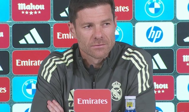 卡瓦哈尔与阿诺德谁首发？阿隆索：谁表现得更好，谁就能上场